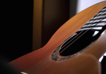 雅马哈 静音吉他