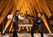 靠近吉他谱,原版袁娅维歌曲,简单C调弹唱教学,酷音小伟吉他教学版六线指弹简谱图