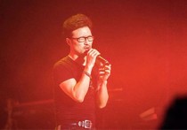 硬币吉他谱,汪峰歌曲,F调简单指弹教学简谱,无限延音版六线谱图片