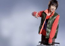 如果我变成回忆吉他谱,Tank歌曲,C调指弹简谱,新手弹唱和弦谱