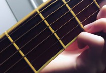 吉他右手打板技巧