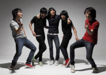 夜空中最亮的星吉他谱,原版逃跑计划歌曲,简单G调弹唱教学,革命吉他版六线指弹简谱图