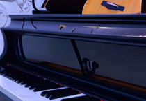 吉他和钢琴哪个难？