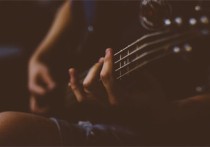 旅行吉他谱,原版许巍歌曲,简单D调指弹曲谱,高清六线乐谱