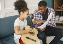 沙漠骆驼吉他谱,初学者G调附视频,完形吉他编配,展展与罗罗版