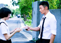 我看着你的时候吉他谱,李荣浩歌曲,D调简单指弹教学简谱,新辉吉他六线谱图片