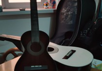 吉他和小提琴哪个好学？