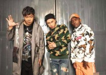 回忆指弹谱吉他谱,原版南征北战歌曲,简单C调弹唱教学,豆丁网版六线指弹简谱图